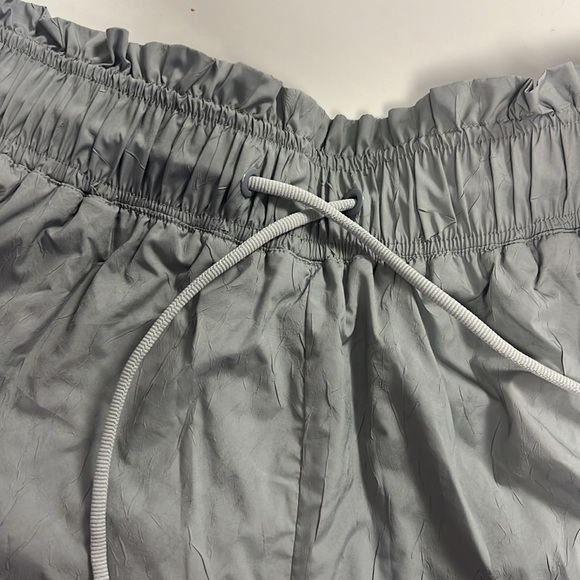 Basin + Range High Rise Crinkle Short - Picture 6 of 9